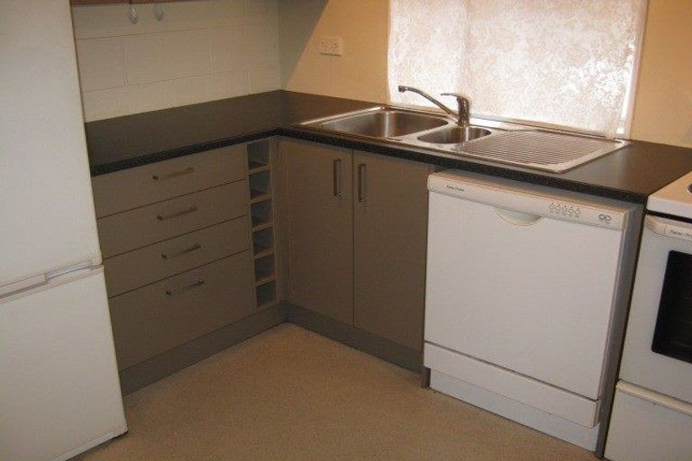 Photo of property in Melksham Towers, 101/131 Brougham Street, Mount Victoria, Wellington, 6011