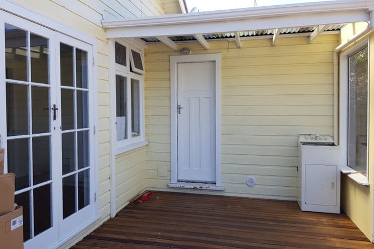 Photo of property in 58 Rotherham Terrace, Miramar, Wellington, 6022