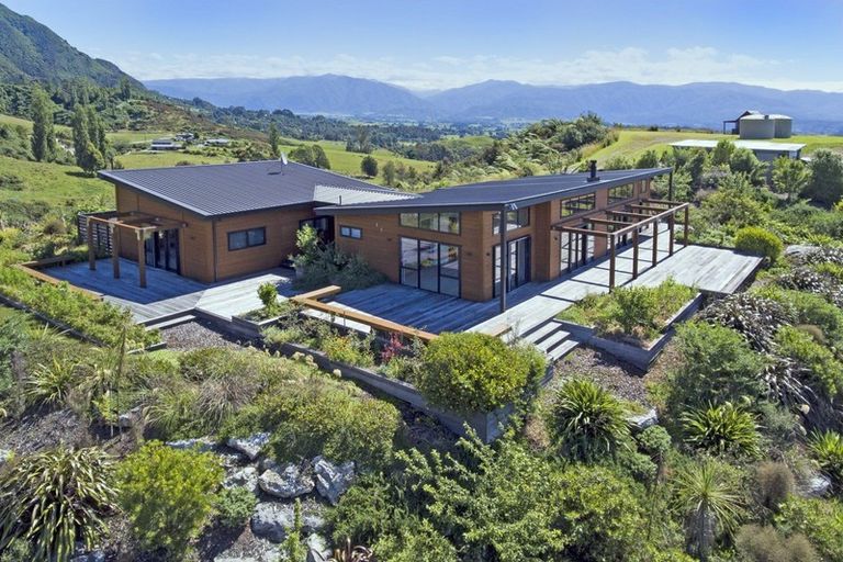 Photo of property in 126 Bay Vista Drive, Pohara, Takaka, 7183