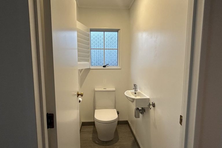 Photo of property in 32 Fitzwilliam Drive, Torbay, Auckland, 0630