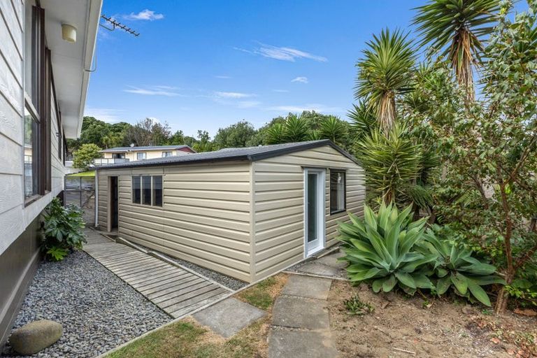 Photo of property in 40 Herekawe Drive, Spotswood, New Plymouth, 4310