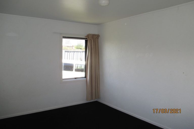 Photo of property in 236 Triangle Road, Massey, Auckland, 0614