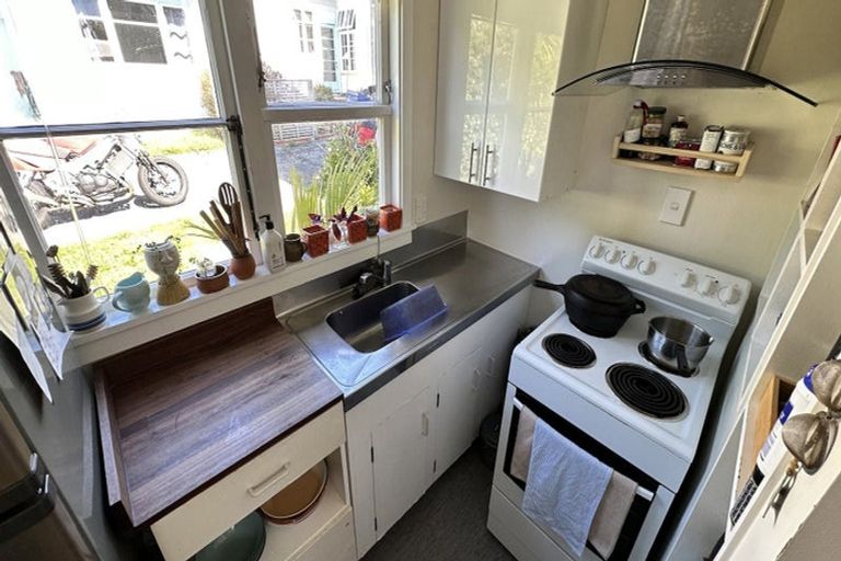 Photo of property in 69 Pirie Street, Mount Victoria, Wellington, 6011