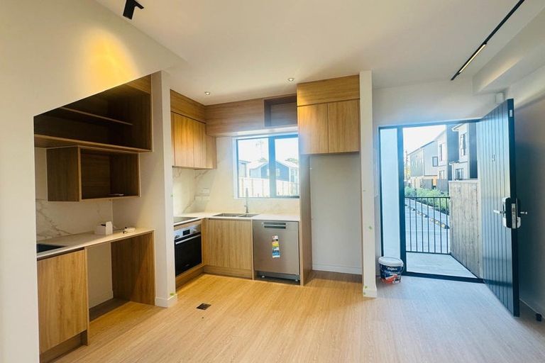 Photo of property in 14/25 Titoki Street, Te Atatu Peninsula, Auckland, 0610