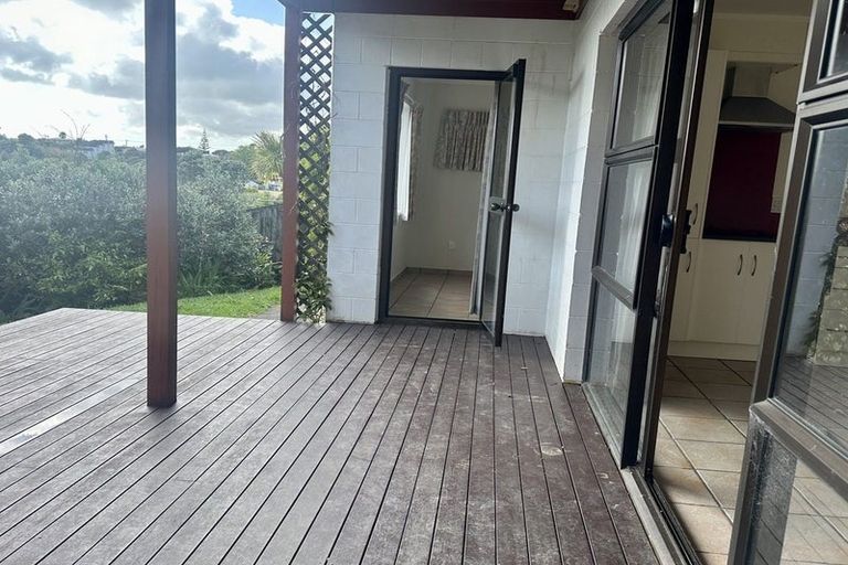 Photo of property in 1/591a East Coast Road, Browns Bay, Auckland, 0632