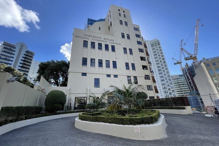 Photo of property in 2/218 Green Lane West, Epsom, Auckland, 1051