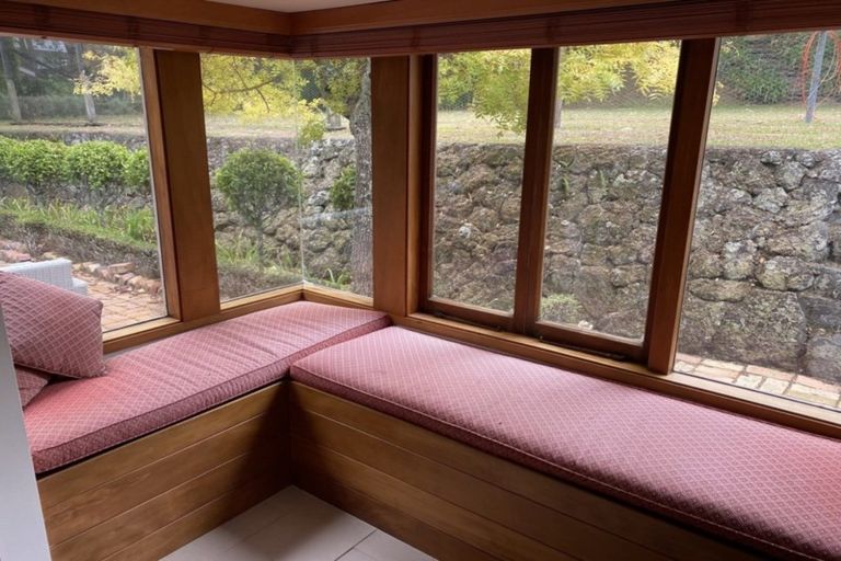 Photo of property in 69 Pupuke Road, Birkenhead, Auckland, 0627