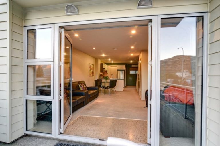 Photo of property in Remarkables Apartments, 11/658 Frankton Road, Queenstown, 9300