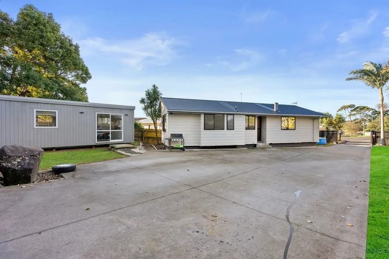 Photo of property in 37 Trevor Hosken Drive, Wiri, Auckland, 2104