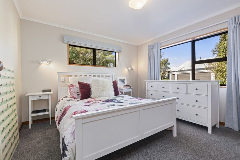 Photo of property in 61 Turitea Road, Fitzherbert, Palmerston North, 4472