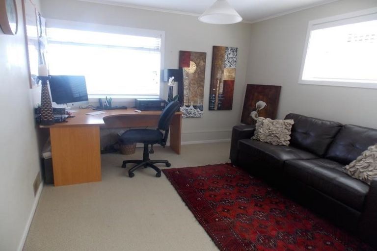 Photo of property in 10 Rama Crescent, Khandallah, Wellington, 6035