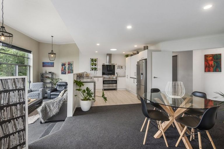 Photo of property in 32 Oakland Lane, Shannon, Palmerston North, 4474