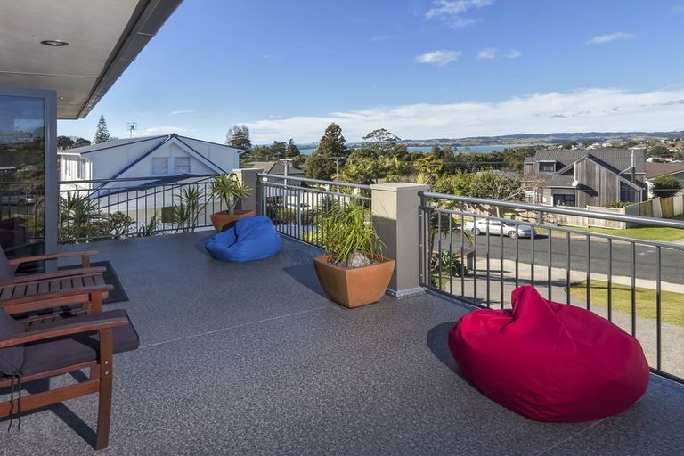 Photo of property in 23 Alexander Street, Cockle Bay, Auckland, 2014