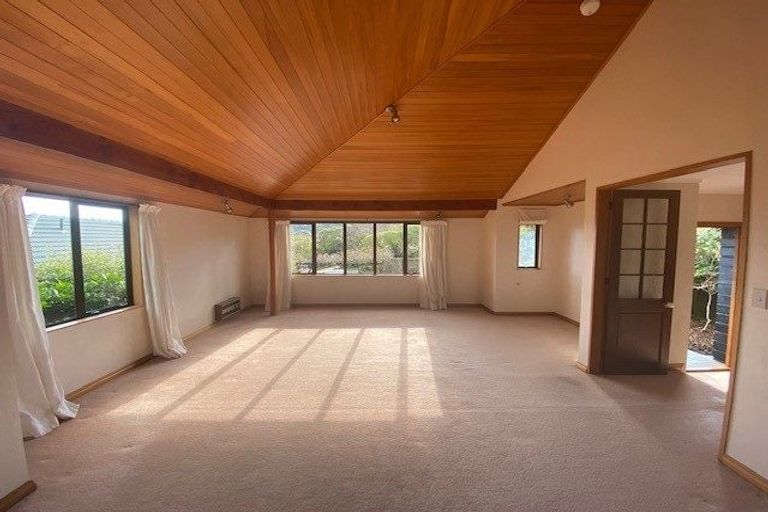 Photo of property in 16 Cheviot Road, Lowry Bay, Lower Hutt, 5013