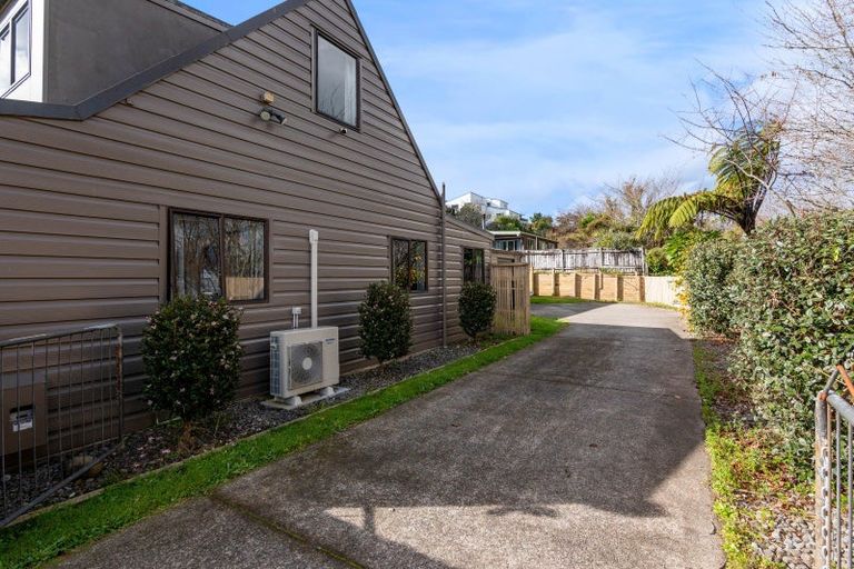 Photo of property in 92 Heta Road, Highlands Park, New Plymouth, 4312