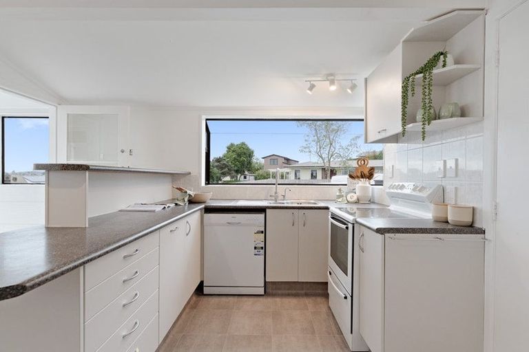 Photo of property in 2 Novella Place, Brookfield, Tauranga, 3110