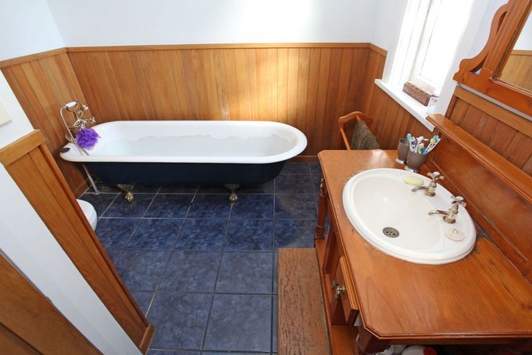 Photo of property in 51 Wrights Road, Raglan, 3295