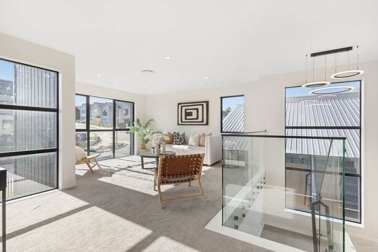 Photo of property in 36 Paparahi Place, Wainui, 0992