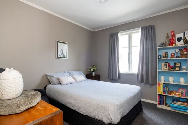 Photo of property in 42 Oldham Avenue, Onekawa, Napier, 4110