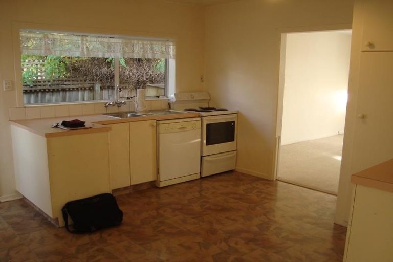 Photo of property in 27 Pinehurst Crescent, Russley, Christchurch, 8042