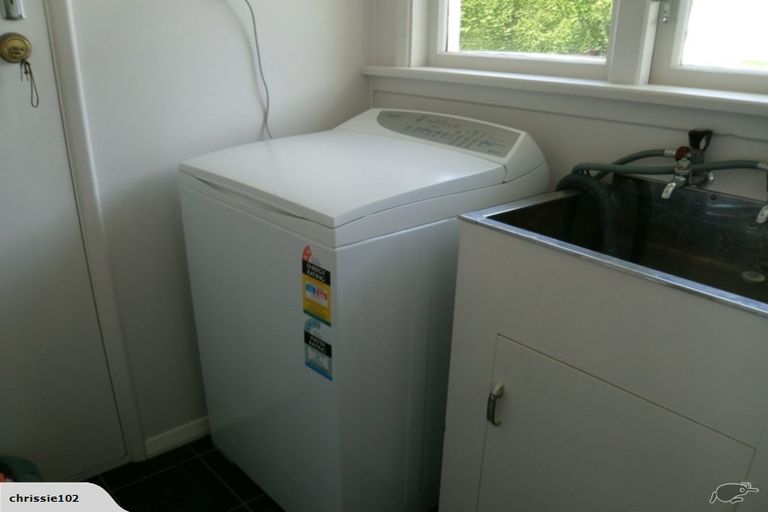 Photo of property in 72 Wilson Road, Balclutha, 9230