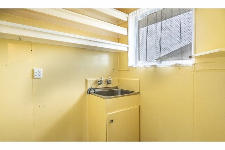 Photo of property in 66 Renfrew Street, Waikiwi, Invercargill, 9810