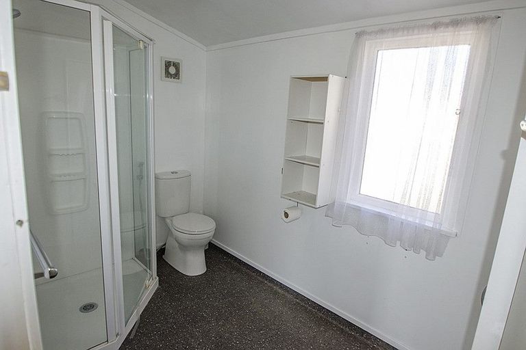 Photo of property in 2 Gavan Street, Cromwell, 9310