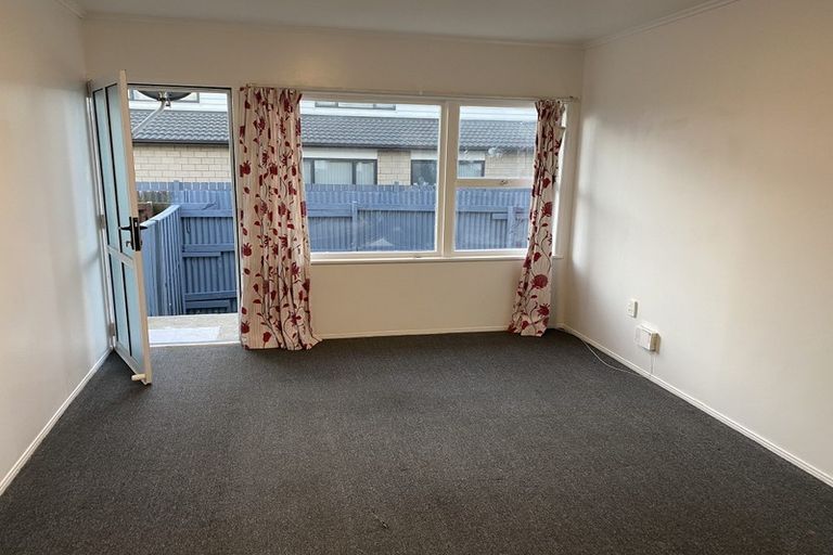 Photo of property in 4/87 Wallace Road, Papatoetoe, Auckland, 2025