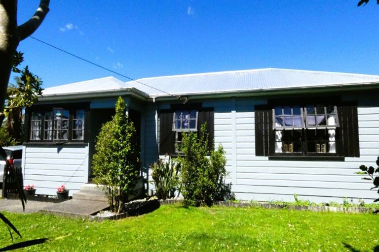 Photo of property in 58 Brougham Street, Westport, 7825