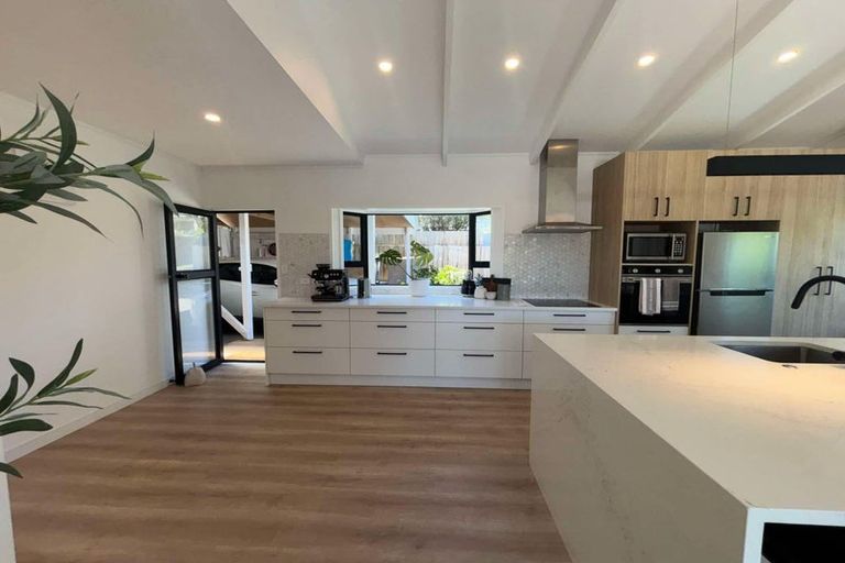 Photo of property in 19a Walbrook Road, Manly, Whangaparaoa, 0930