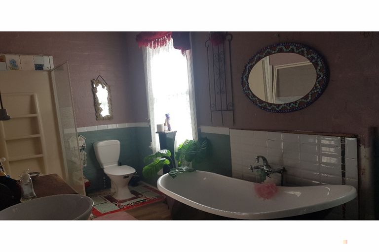 Photo of property in 14 Exeter Street, Waimate, 7924