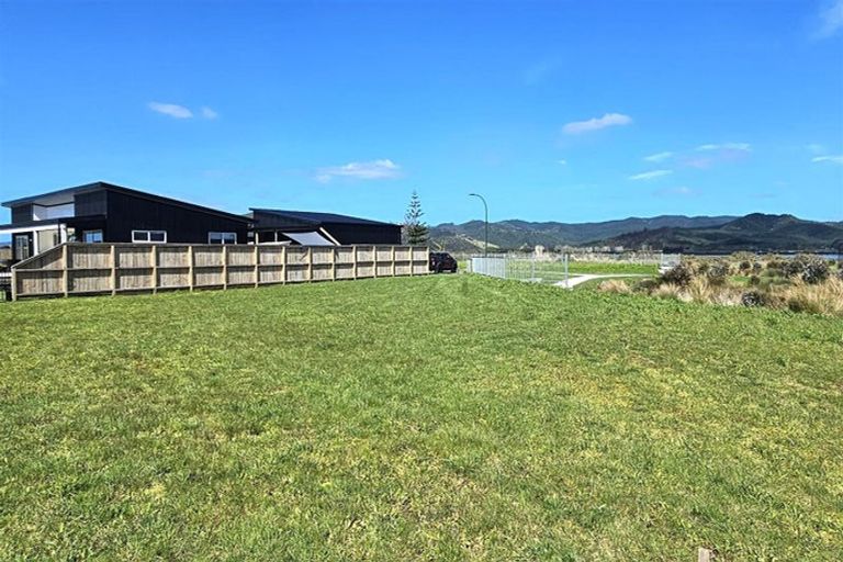 Photo of property in 116 Takapu Close, Matarangi, 3592