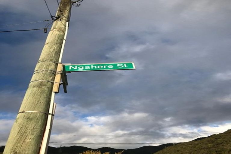 Photo of property in 16 Ngahere Street, Stokes Valley, Lower Hutt, 5019