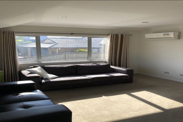 Photo of property in 41 Nimstedt Avenue, Oteha, Auckland, 0632