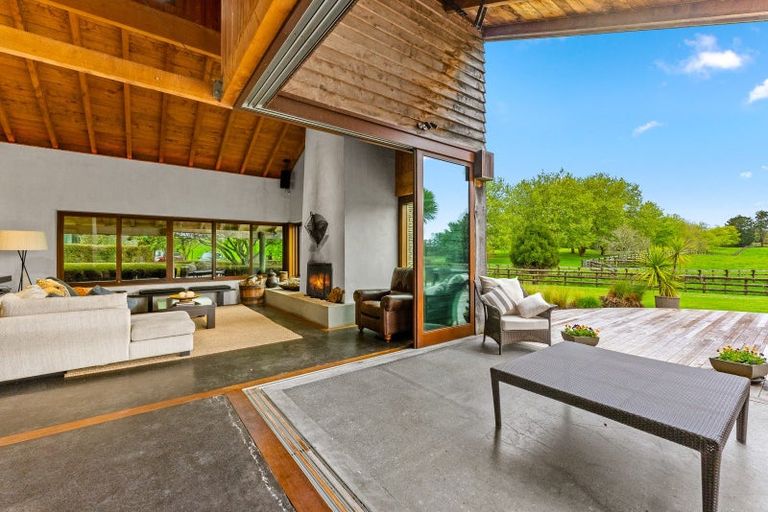 Photo of property in 42 Dysart Lane, Kumeu, 0891