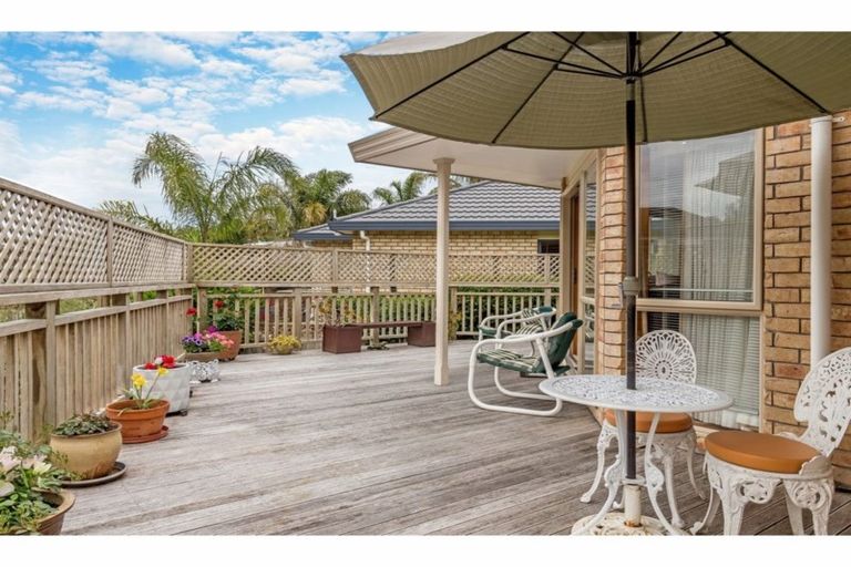 Photo of property in 47 Red Hibiscus Road, Stanmore Bay, Whangaparaoa, 0932