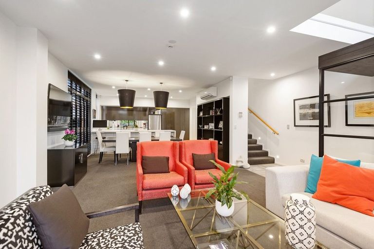 Photo of property in 2/2a Dorset Street, Christchurch Central, Christchurch, 8013