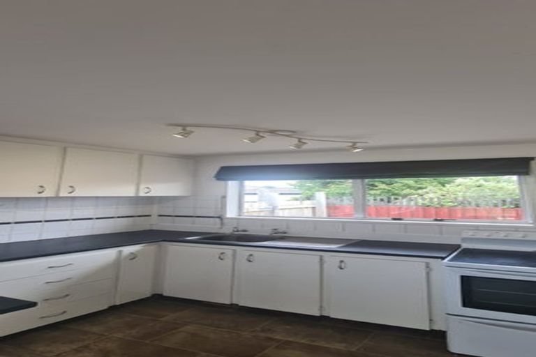 Photo of property in 1/63 Vivian Street, Burwood, Christchurch, 8083