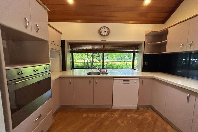 Photo of property in 70 Jack Paterson Road, Opaheke, Papakura, 2584