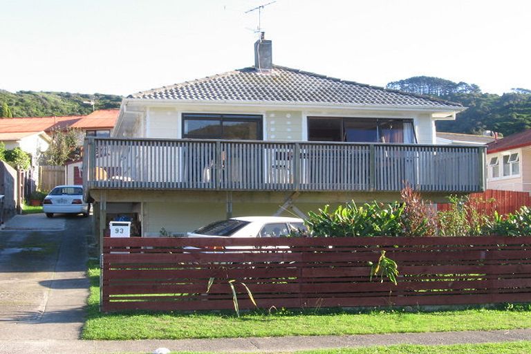 Photo of property in 93 Rangituhi Crescent, Takapuwahia, Porirua, 5022