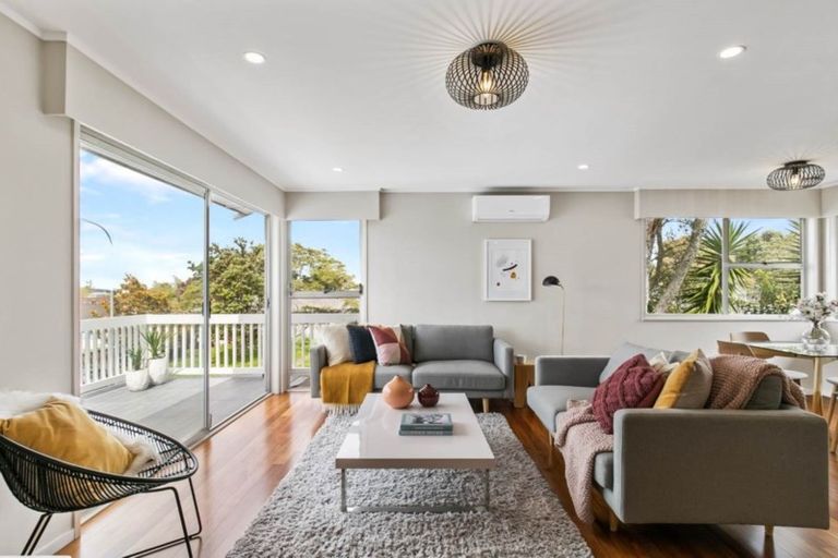 Photo of property in 34 Felgrove Street, Glendene, Auckland, 0602