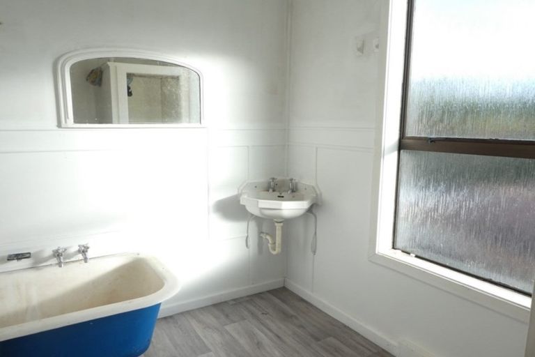 Photo of property in 84 Russell Street, Westport, 7825