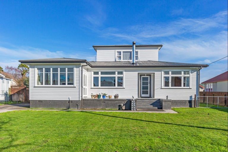 Photo of property in 25 Dudley Street, Levin, 5510