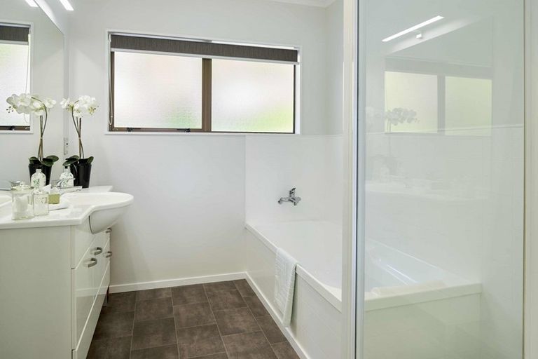 Photo of property in 18 Bosun Terrace, Whitby, Porirua, 5024