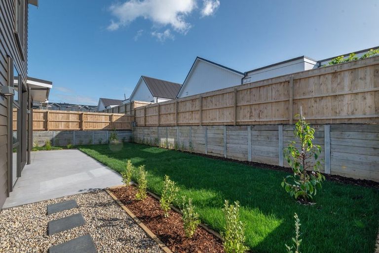 Photo of property in 56 Owen Chapman Drive, Red Beach, 0932