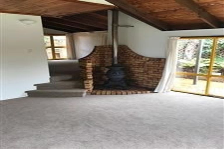 Photo of property in 9 Marina View Drive, West Harbour, Auckland, 0618