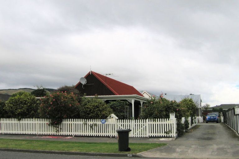 Photo of property in 38a Kapanui Road, Waikanae, 5036