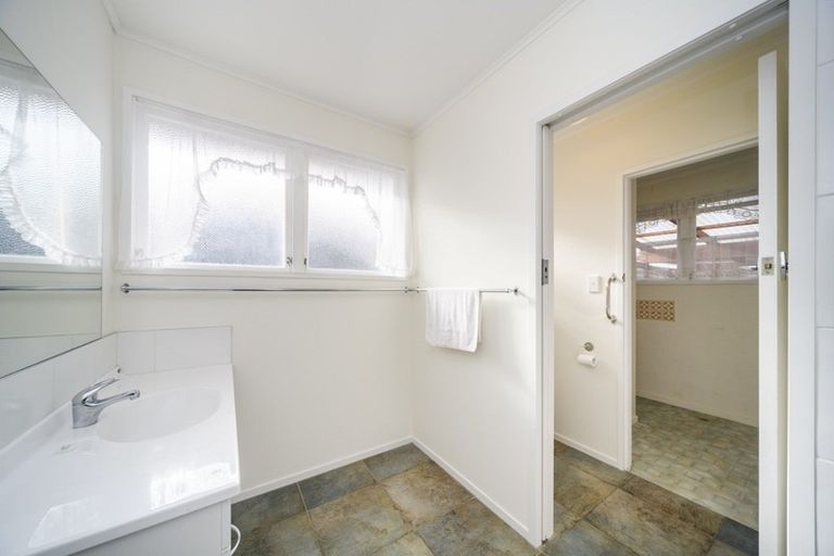 Photo of property in 4 Holdsworth Avenue, Milson, Palmerston North, 4414