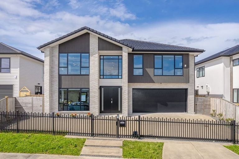 Photo of property in 104 Valderama Drive, Flat Bush, Auckland, 2019