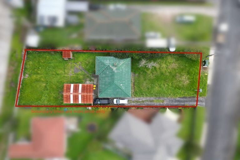 Photo of property in 72 Kelman Road, Kelston, Auckland, 0602